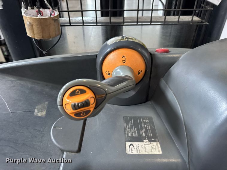 image for item DH9978 Crown RR5725-35 reach truck