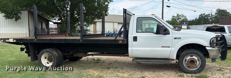 image for item DM1900 1999 Ford F550 Super Duty XL flatbed truck