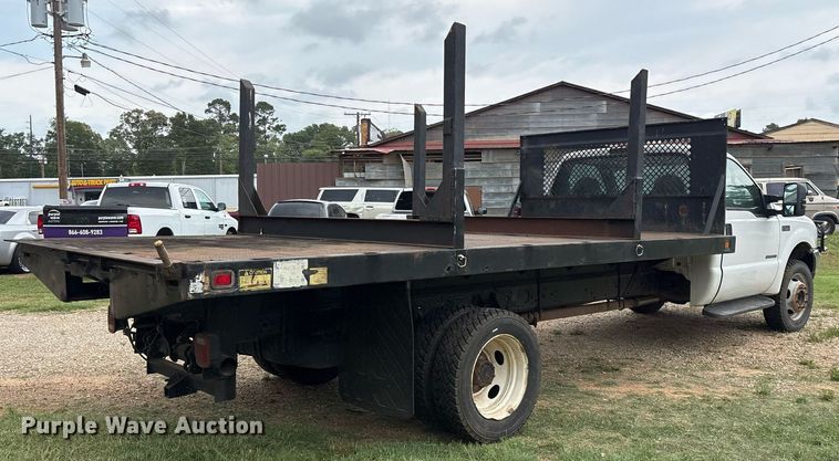 image for item DM1900 1999 Ford F550 Super Duty XL flatbed truck