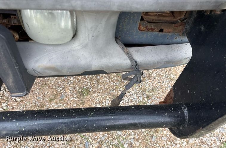 image for item DM1900 1999 Ford F550 Super Duty XL flatbed truck