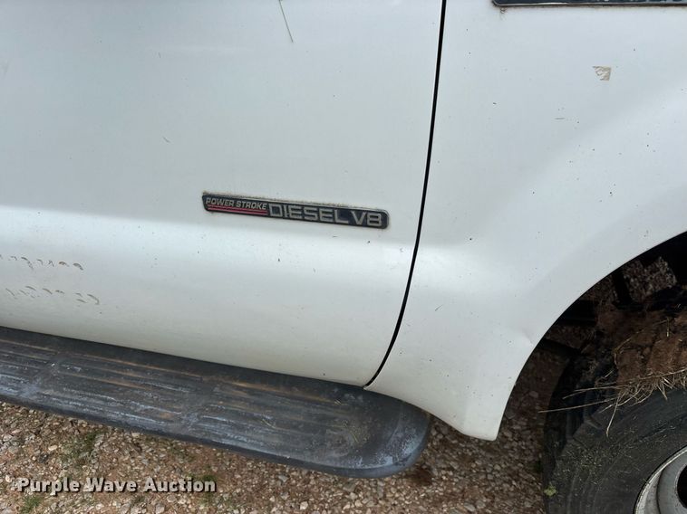 image for item DM1900 1999 Ford F550 Super Duty XL flatbed truck