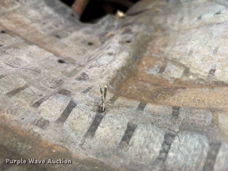 image for item DM1900 1999 Ford F550 Super Duty XL flatbed truck