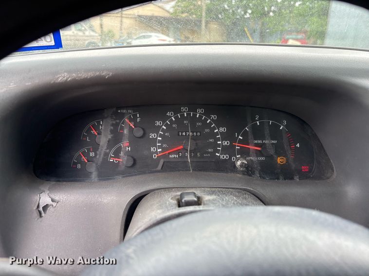 image for item DM1900 1999 Ford F550 Super Duty XL flatbed truck