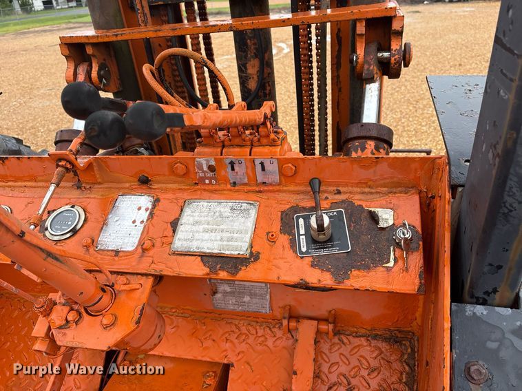 image for item DM1908 1988 Nasco Loadster DFT8 forklift