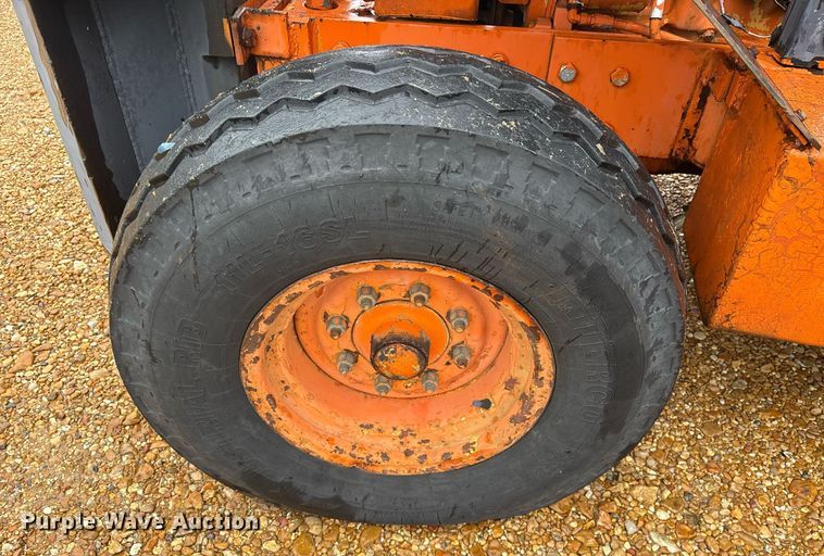 image for item DM1908 1988 Nasco Loadster DFT8 forklift