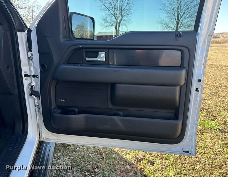 image for item DM5614 2014 Ford F150 SuperCrew pickup truck