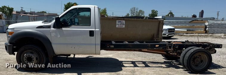 image for item DM5737 2015 Ford F550 Super Duty truck cab and chassis