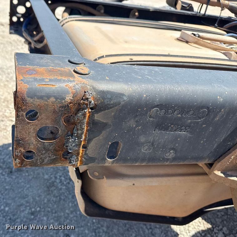 image for item DM5737 2015 Ford F550 Super Duty truck cab and chassis