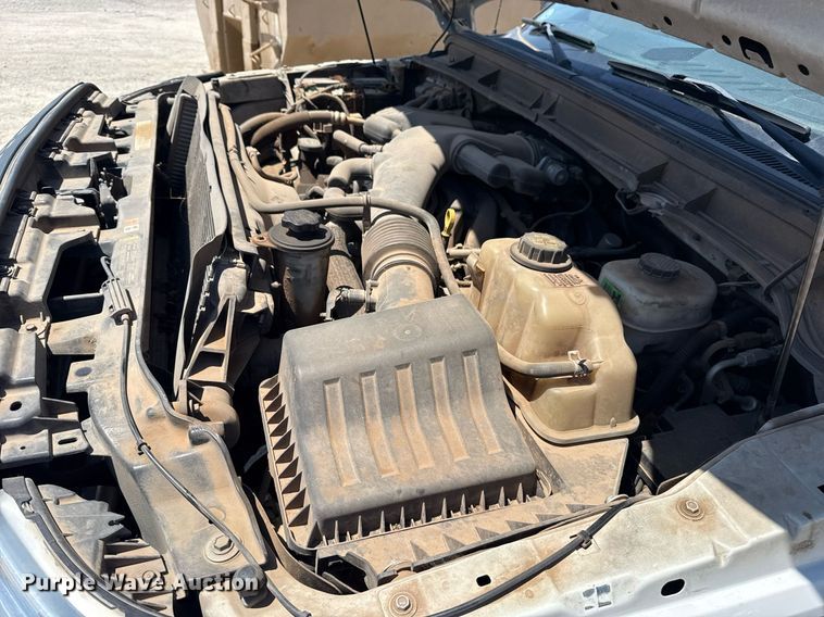 image for item DM5737 2015 Ford F550 Super Duty truck cab and chassis