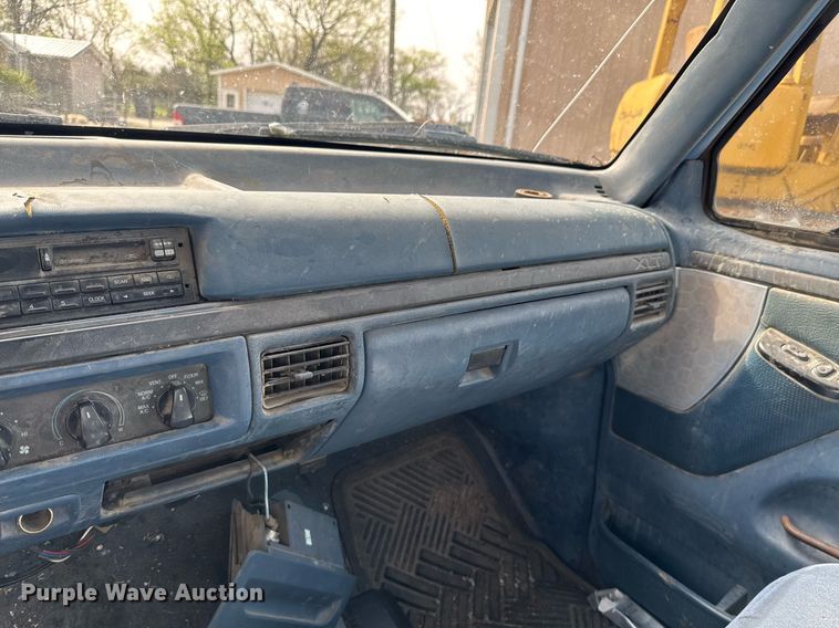 image for item DO0783 1997 Ford F250 SuperCab pickup truck