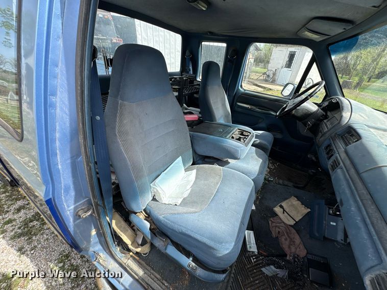 image for item DO0783 1997 Ford F250 SuperCab pickup truck