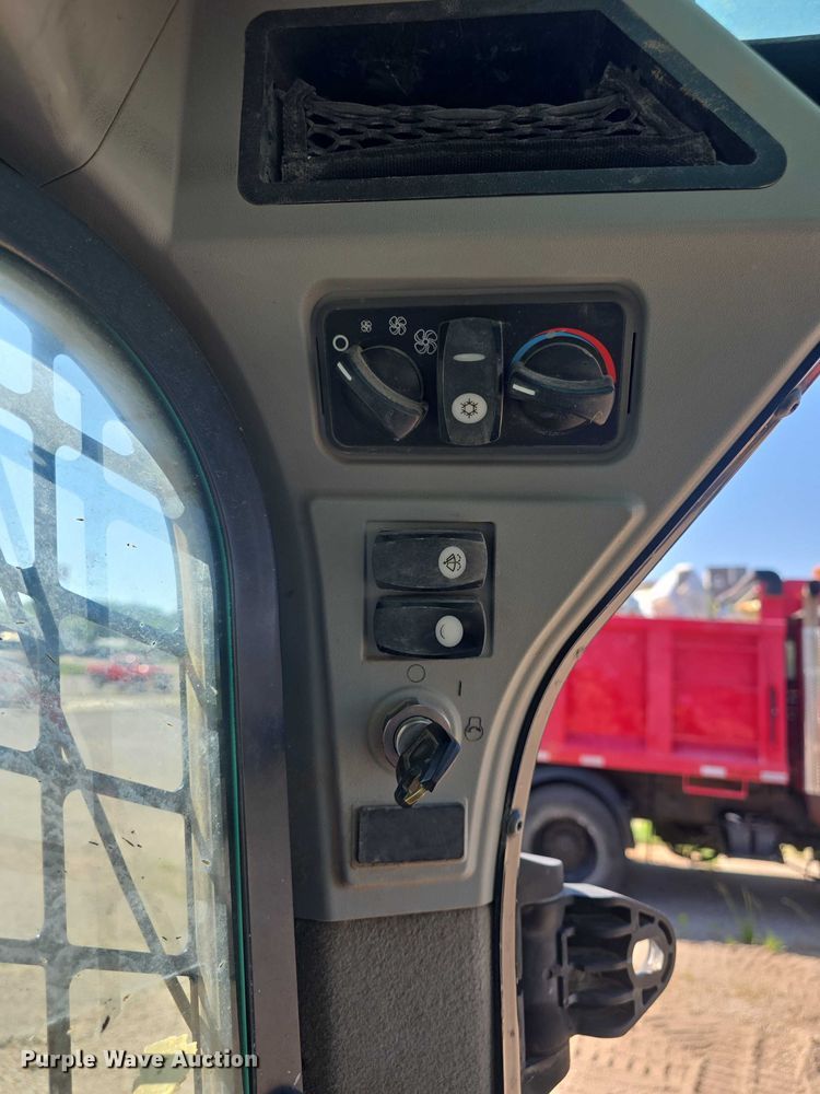 image for item DO7934 2016 Caterpillar 289D tracked skid steer loader