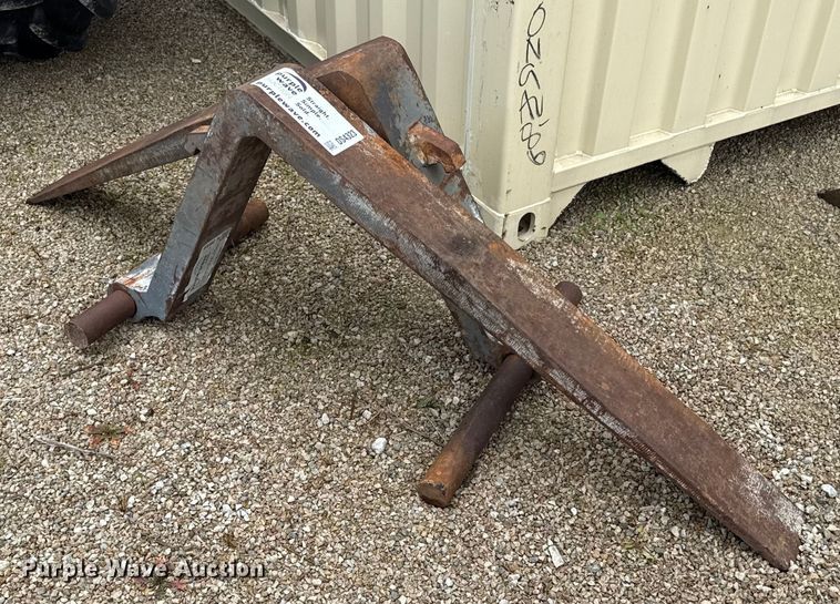 image for item DS4323 48