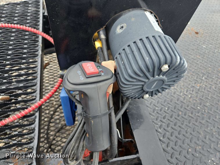 image for item DT4859 2009 Interstate equipment trailer