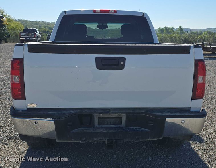 image for item DT6868 2011 Chevrolet Silverado 1500 Ext. Cab pickup truck