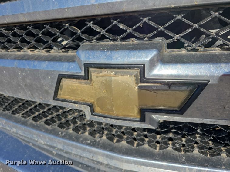 image for item DT6868 2011 Chevrolet Silverado 1500 Ext. Cab pickup truck