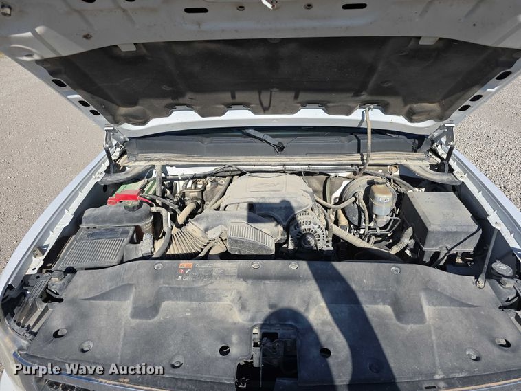 image for item DT6868 2011 Chevrolet Silverado 1500 Ext. Cab pickup truck