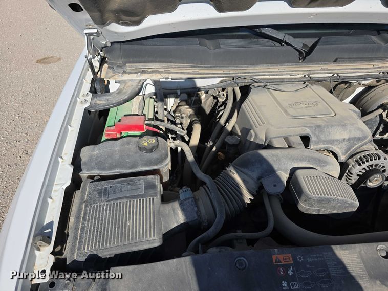 image for item DT6868 2011 Chevrolet Silverado 1500 Ext. Cab pickup truck