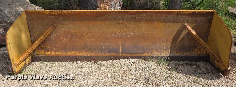 image for item DT7183 Skid steer snow pusher