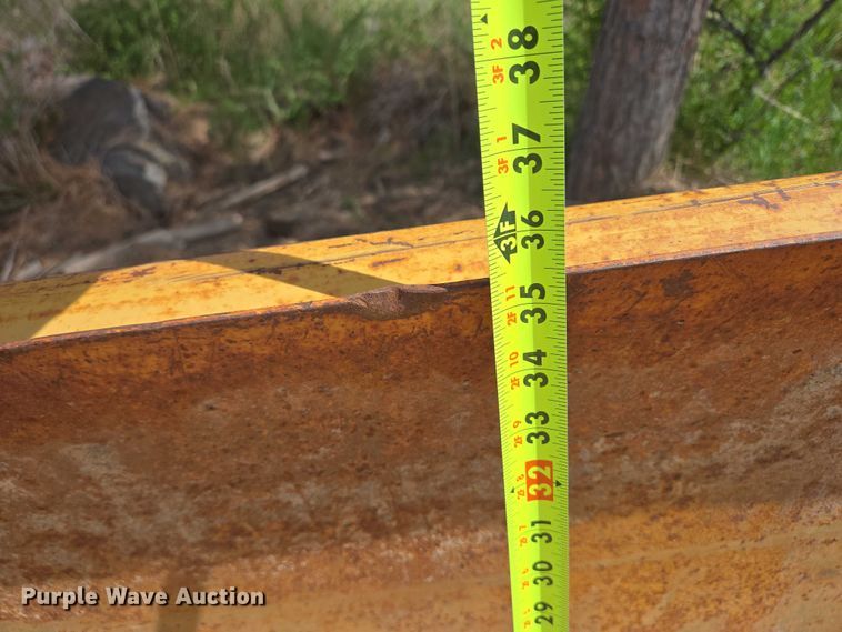 image for item DT7183 Skid steer snow pusher