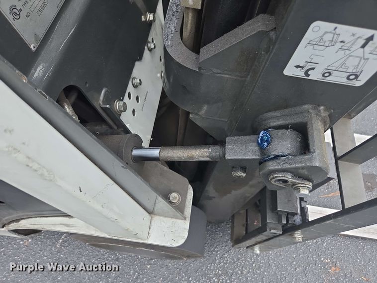 image for item DU7758 Nissan CS40 forklift