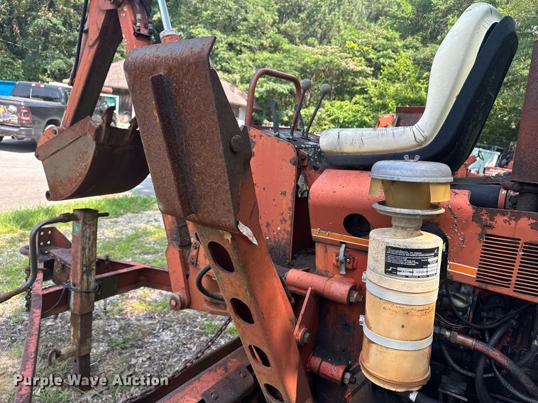 image for item DU7765 1985 Ditch Witch 3210 trencher
