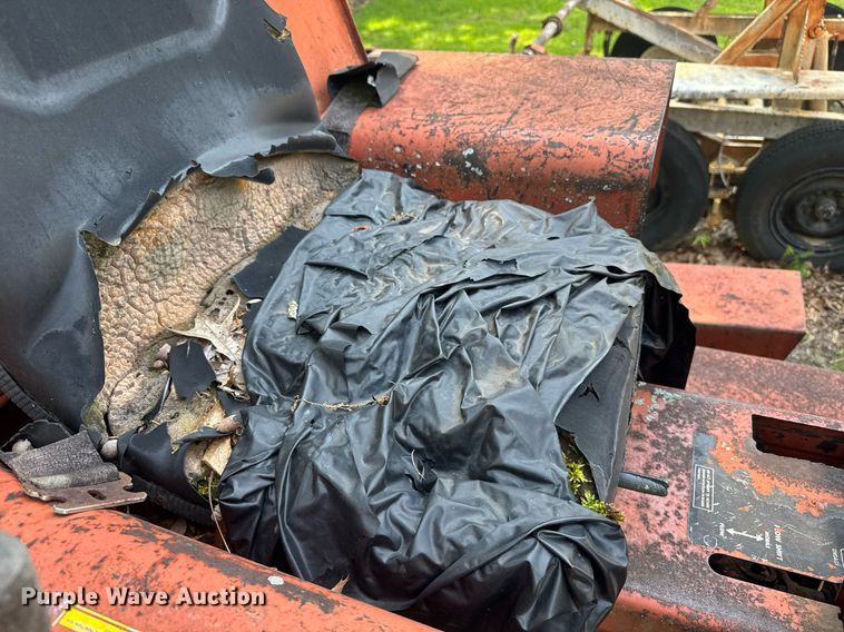 image for item DU7765 1985 Ditch Witch 3210 trencher