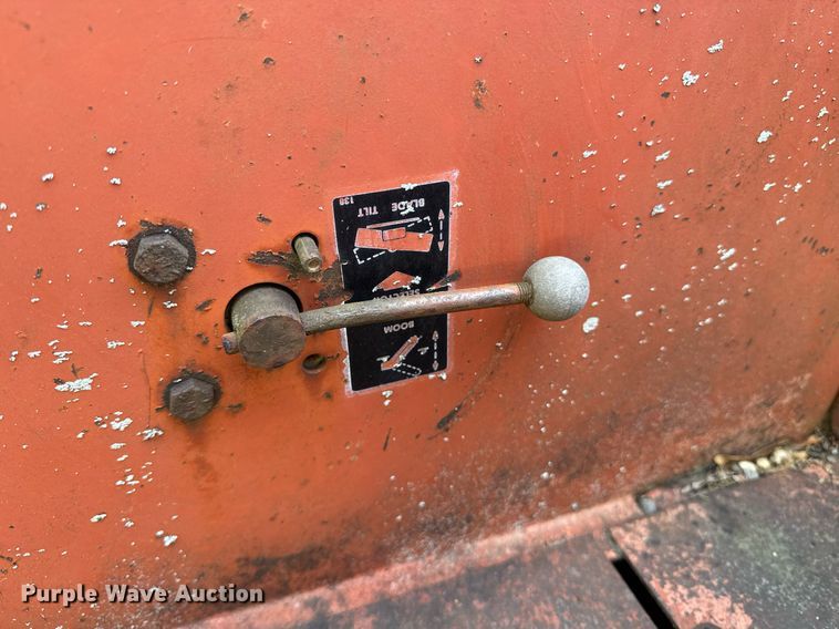 image for item DU7765 1985 Ditch Witch 3210 trencher