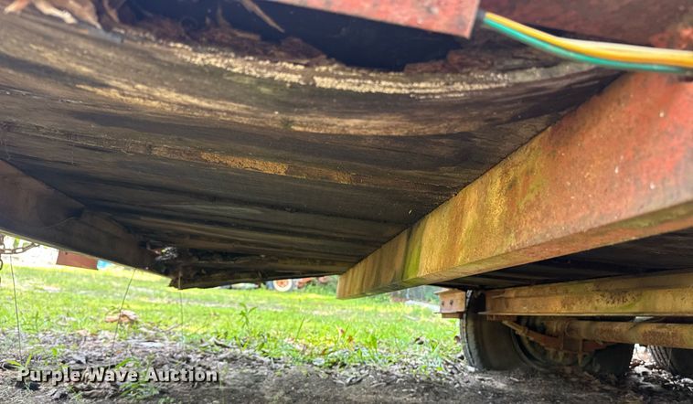 image for item DU7765 1985 Ditch Witch 3210 trencher