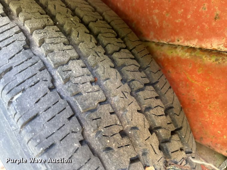 image for item DU7765 1985 Ditch Witch 3210 trencher