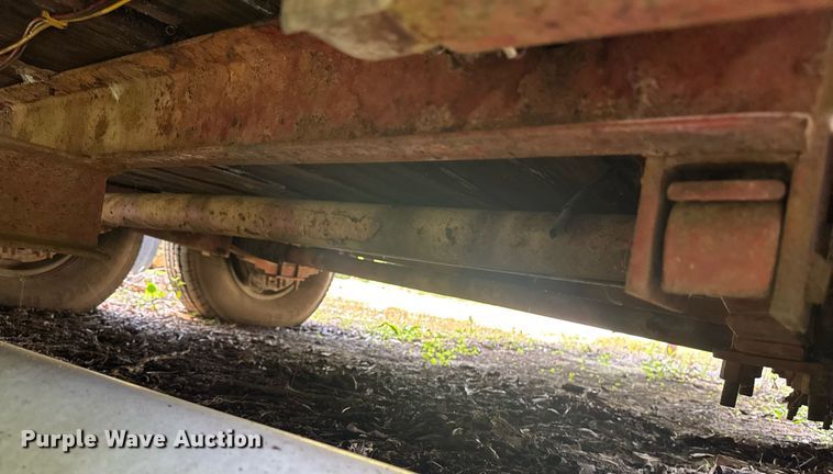 image for item DU7765 1985 Ditch Witch 3210 trencher