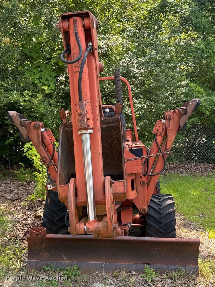image for item DU7766 1990 Ditch Witch 4010 trencher