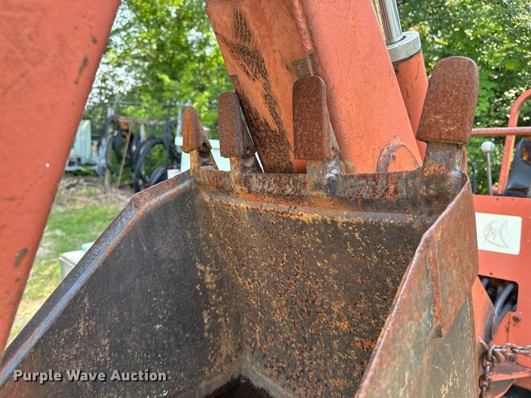 image for item DU7766 1990 Ditch Witch 4010 trencher