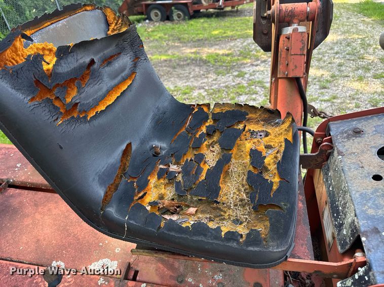 image for item DU7766 1990 Ditch Witch 4010 trencher