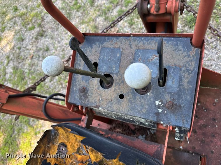 image for item DU7766 1990 Ditch Witch 4010 trencher