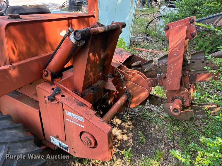 image for item DU7766 1990 Ditch Witch 4010 trencher