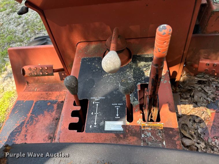 image for item DU7766 1990 Ditch Witch 4010 trencher