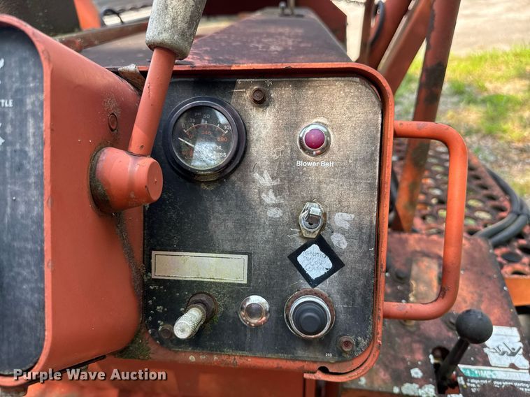 image for item DU7766 1990 Ditch Witch 4010 trencher