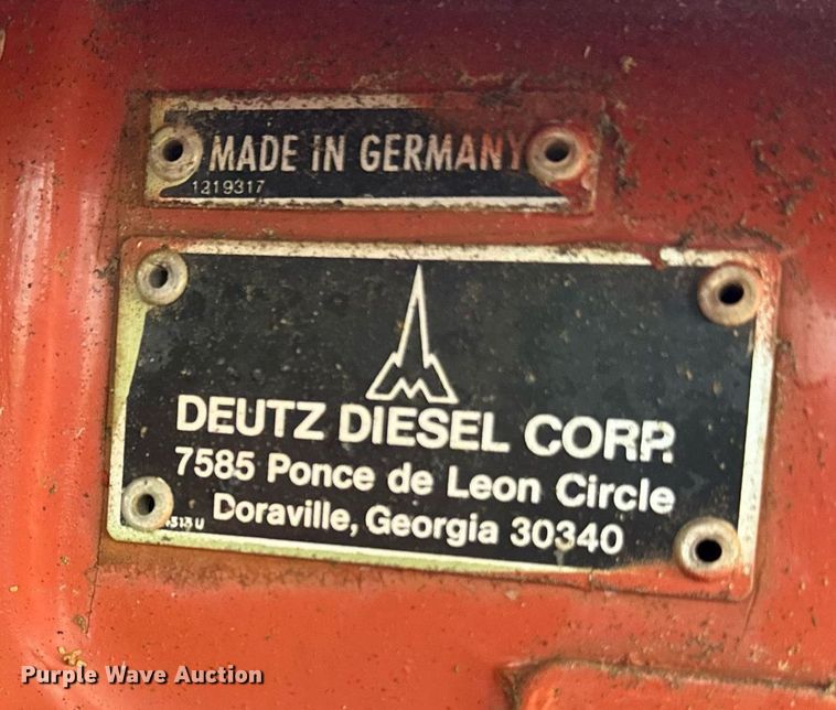 image for item DU7766 1990 Ditch Witch 4010 trencher