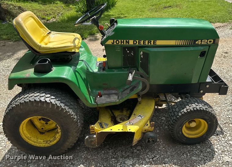 image for item DU9047 1987 John Deere 420 lawn mower