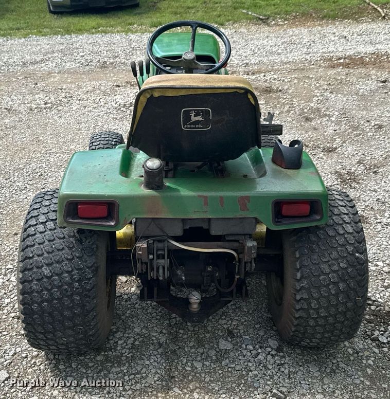image for item DU9047 1987 John Deere 420 lawn mower