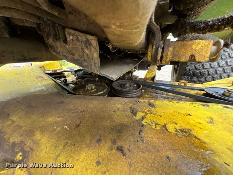 image for item DU9047 1987 John Deere 420 lawn mower