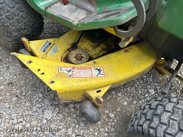 image for item DU9047 1987 John Deere 420 lawn mower