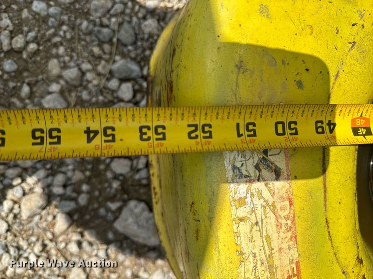 image for item DU9047 1987 John Deere 420 lawn mower