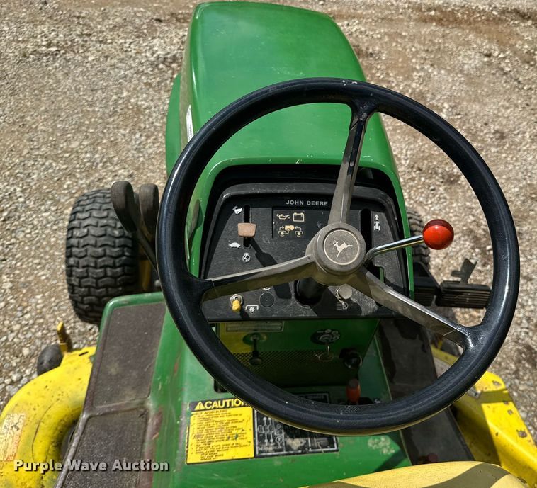 image for item DU9047 1987 John Deere 420 lawn mower