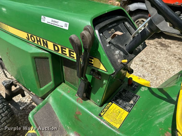 image for item DU9047 1987 John Deere 420 lawn mower