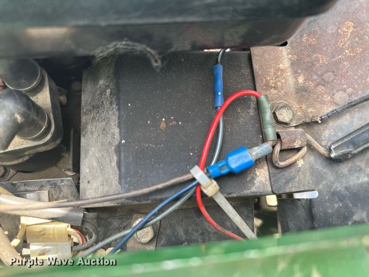 image for item DU9047 1987 John Deere 420 lawn mower