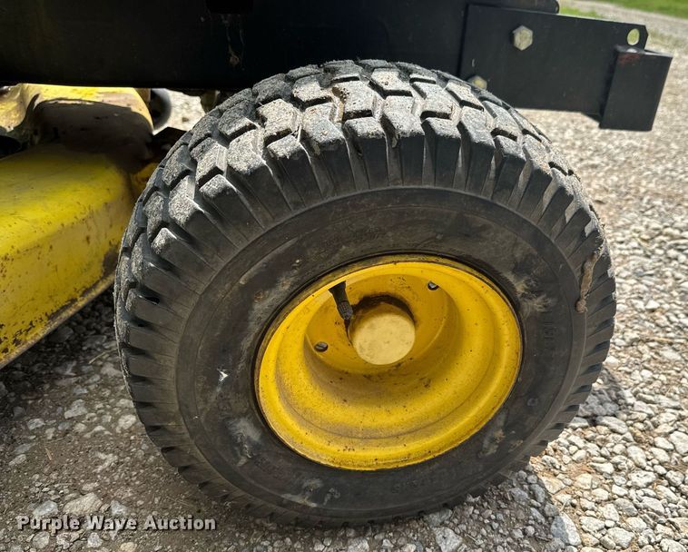 image for item DU9047 1987 John Deere 420 lawn mower