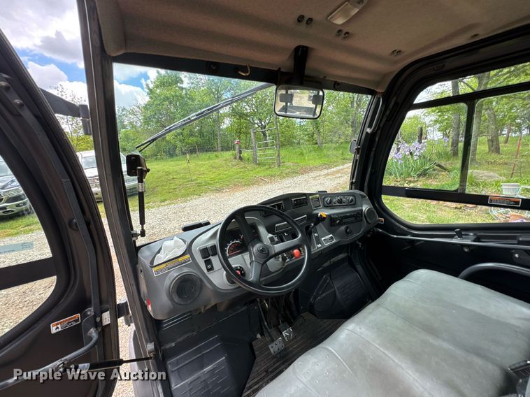 image for item DU9049 2011 Kubota RTV1100 utility vehicle