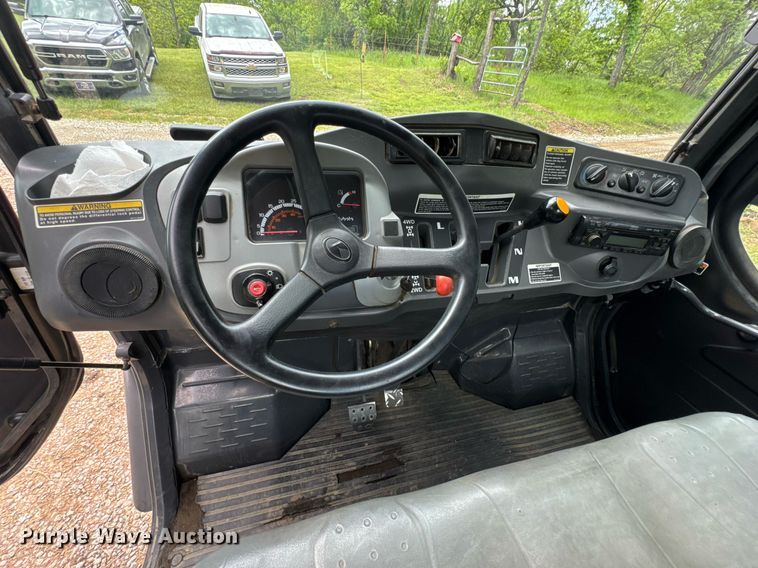 image for item DU9049 2011 Kubota RTV1100 utility vehicle